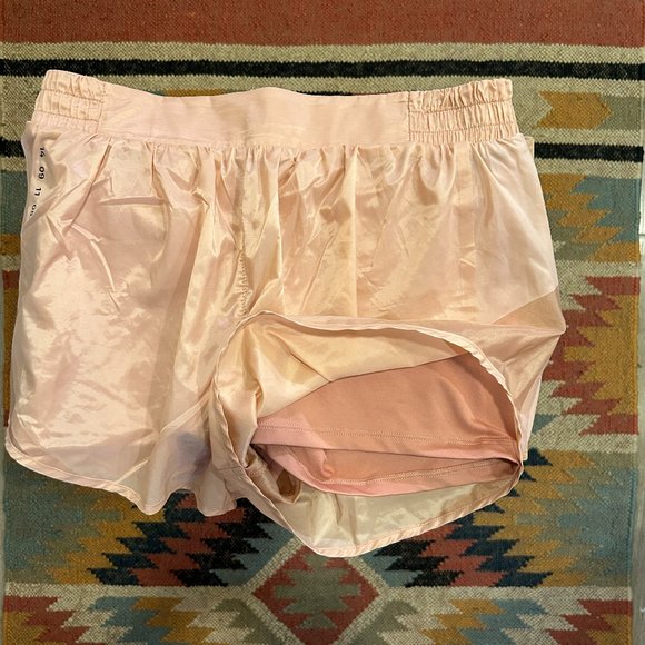 NIKE RUN SHORTS - SZ.M (FITS LIKE A SMALL - BOUGHT IN HONG KONG) - Picture 3 of 6